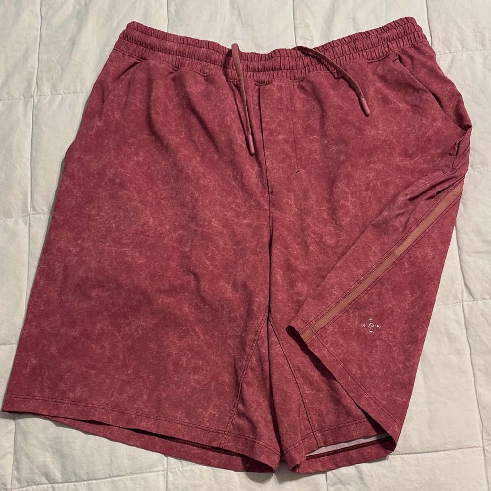 Men's lululemon Shorts with liner 9” Size L